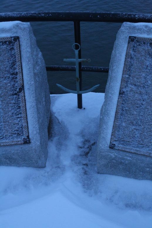 Detail of Anchor, The Fisherman's Memorial.  Jan 3, 2009.