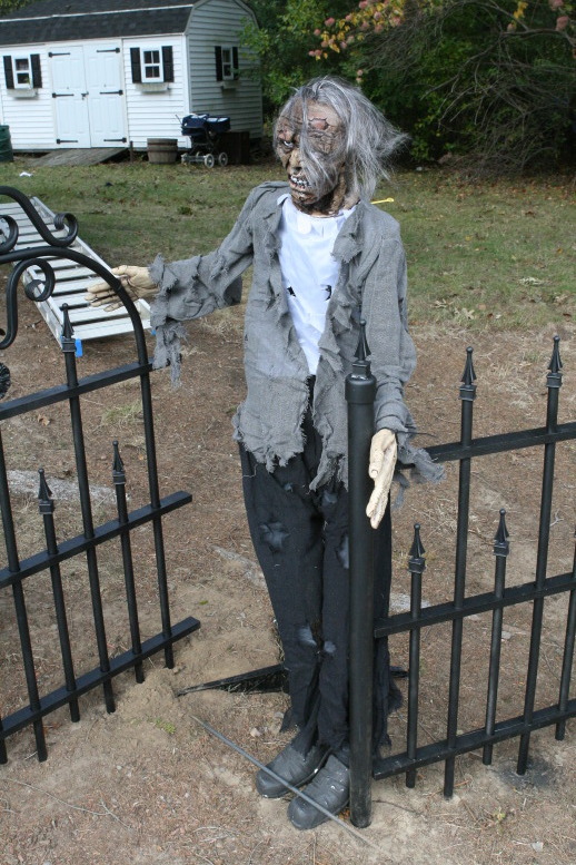 Holloween Display, Beaver Dam Road, Natick, Ma, October 2010.  Copyright 2010, Amillia Pub